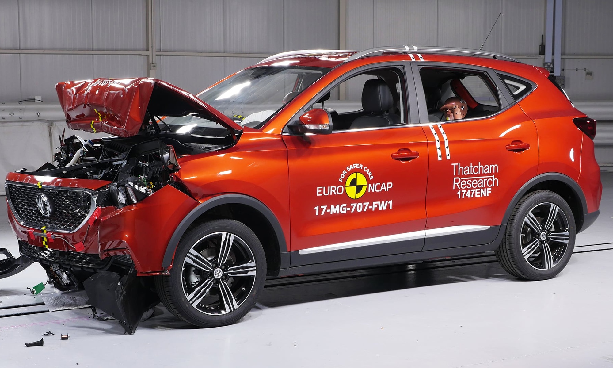 mg zs crash 2000x1200