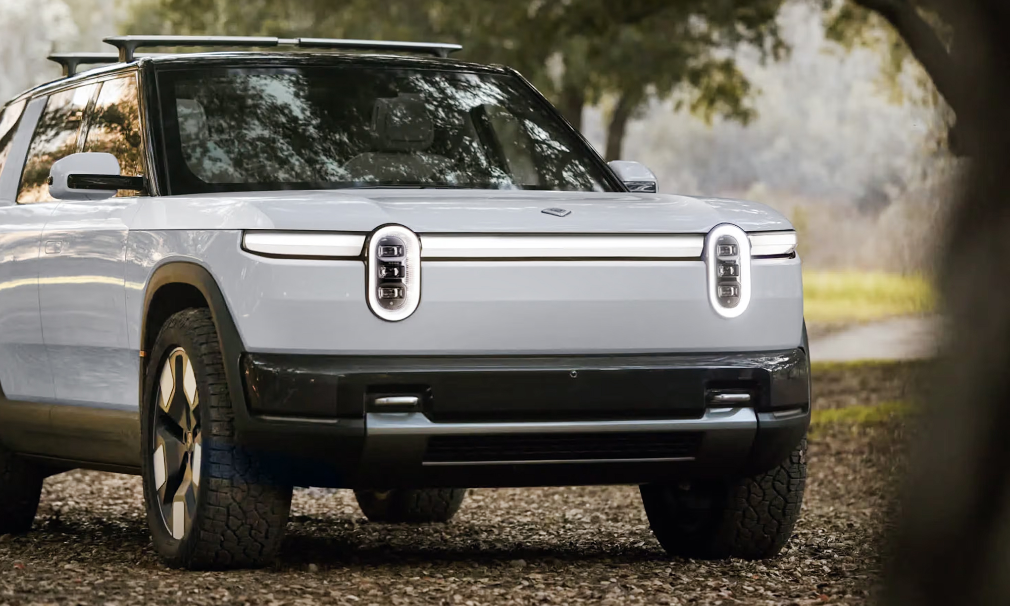 Rivian lanzará su primer coche eléctrico internacional en 2026, aunque a Europa llegará en 2027.
