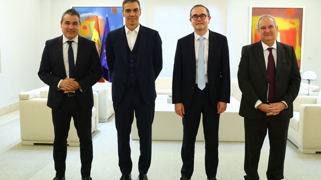 pedro sanchez apoyo espana coches electricos hibridos 1 pedro sanchez apoyo espana coches electricos hibridos 1