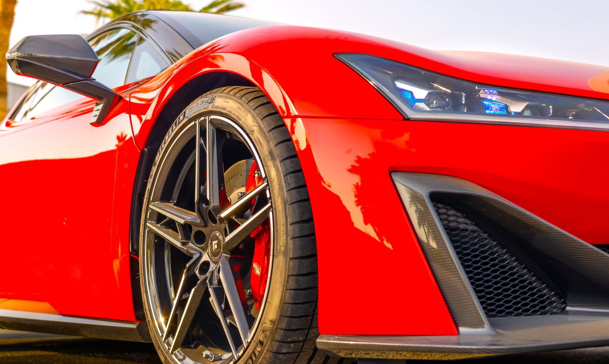 Este deportivo eléctrico chino de 1.224 CV ha batido un nuevo récord del mundo, similar al batido por el Porsche Taycan.