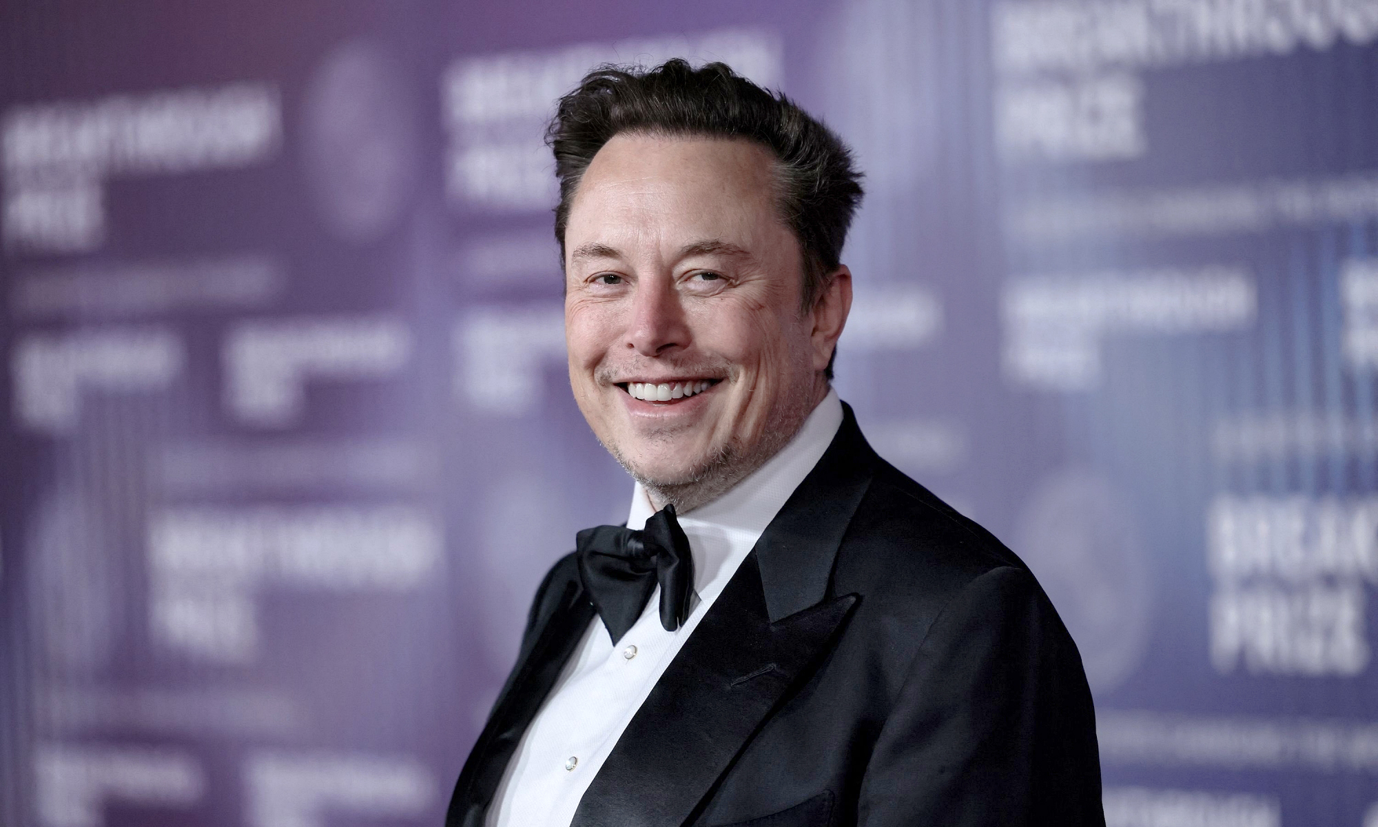 Elon Musk responde a una pregunta básica, pero deja nuevas dudas.