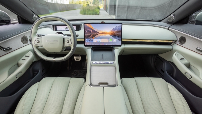 Exeed Exlantix ES Interior