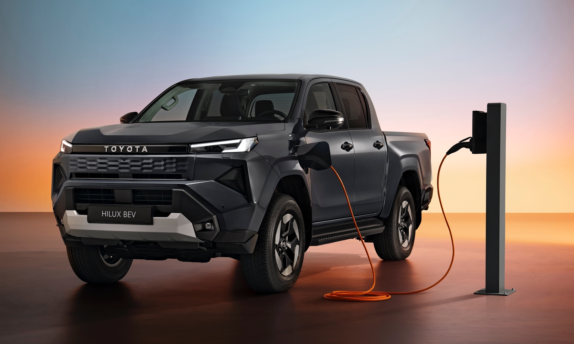 Toyota lanza una versión eléctrica con una decepcionante autonomía homologada.