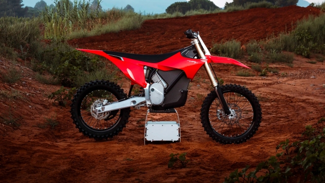 product carousel red 01 desktop (2) product carousel red 01 desktop (2)