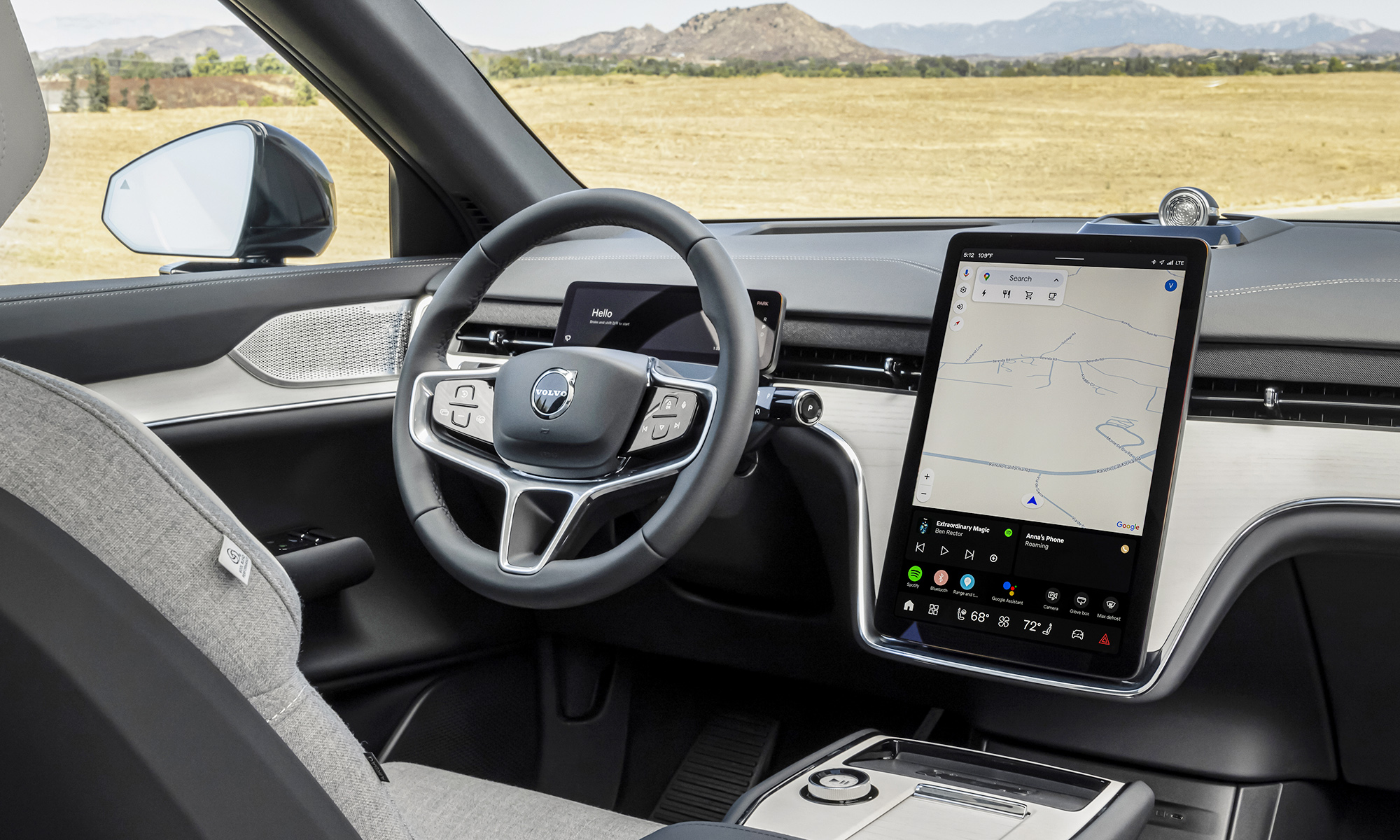 El Volvo EX60 promete mejores cifras de autonomía y potencia de recarga.