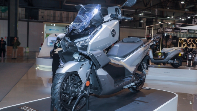 ezi hypermax maxiscooter electrico keeway cake