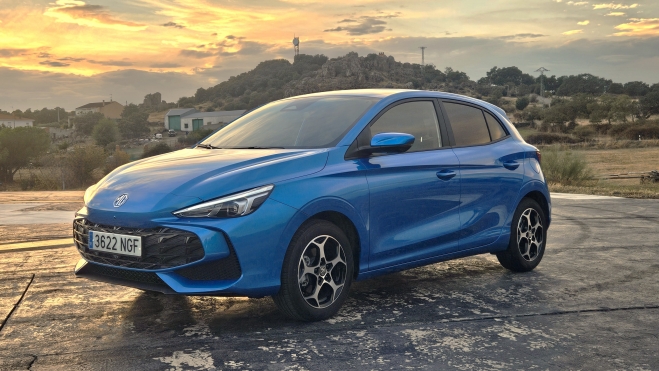 mg 3 16990 € 4,4 litros de gasolina197 CV MG Toyota Yaris (8)