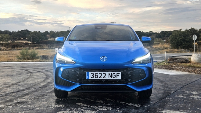 mg 3 16990 € 4,4 litros de gasolina197 CV MG Toyota Yaris (6)