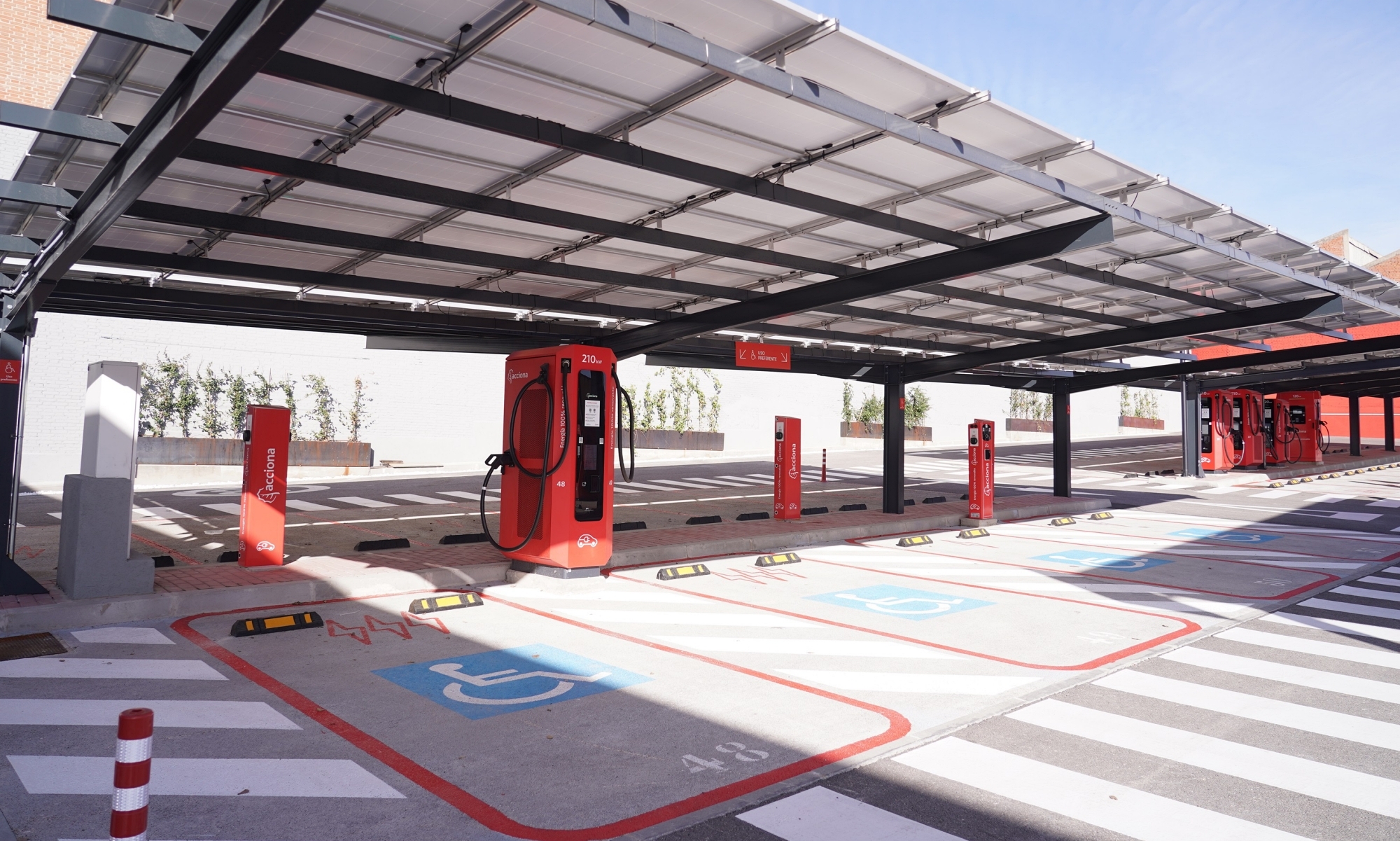 Acciona es el operador de carga de las instalaciones ahora inauguradas en Vicálvaro.