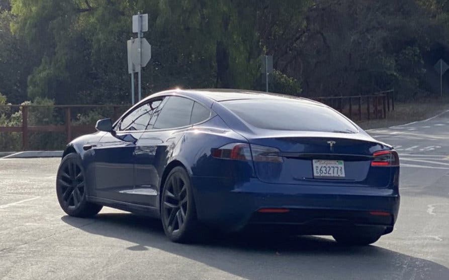  Pillado el rediseño del Tesla Model S completamente al descubierto 
