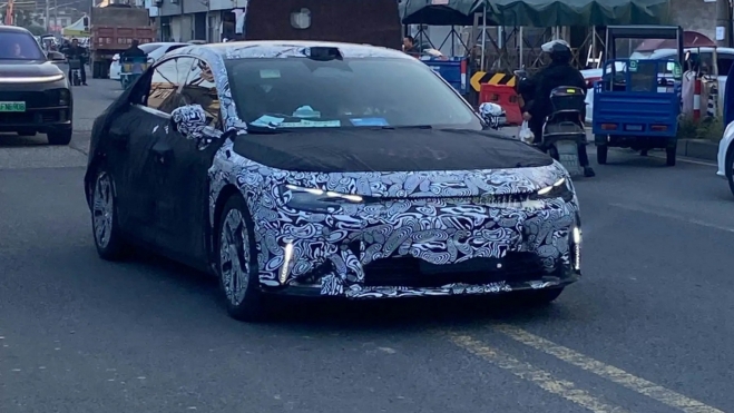 Smart #6 Foto Espía Delantera