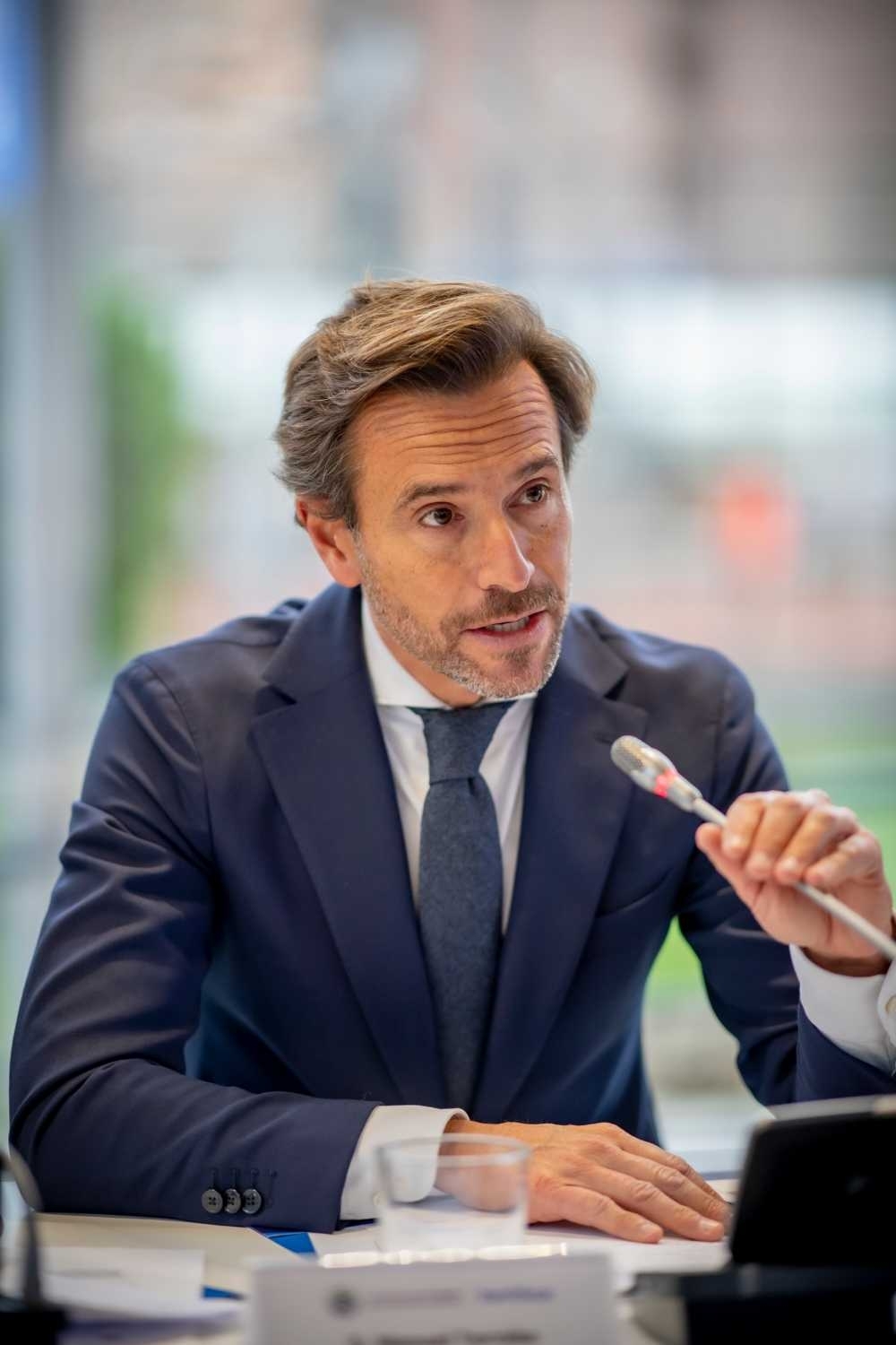 Manuel Terroba presidente BMW España alerta gran problema 2035 coche eléctrico lógica 3