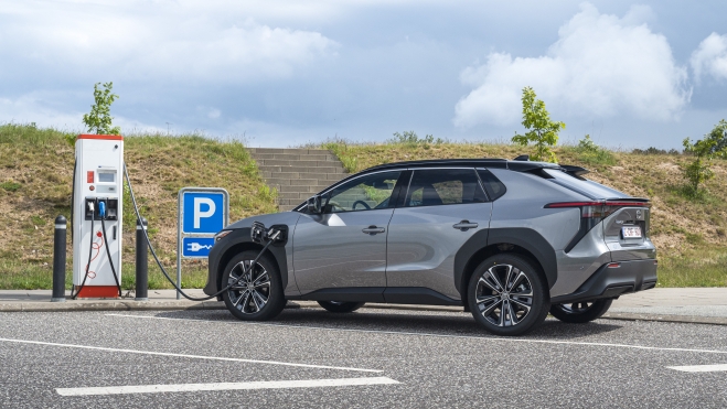 toyota bz4x 1.000.000 km nueva garantía coches marca fiable Toyota misma BYD baterías