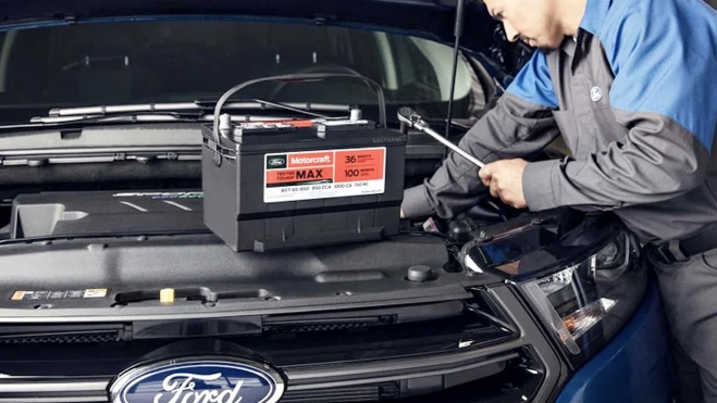 jim farley ceo ford no encuentra mecanicos sueldos altos