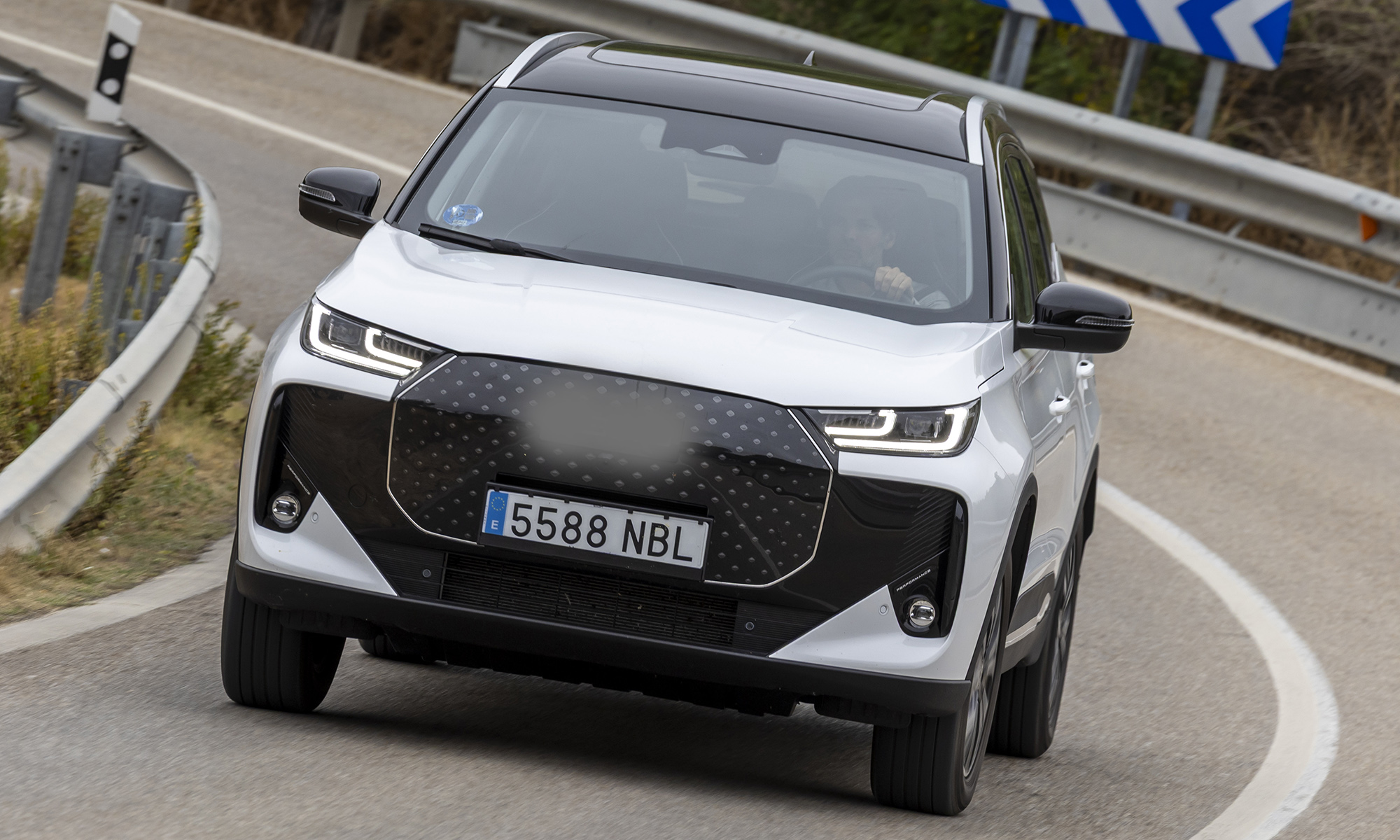 ebro s700 phev hibrido enchufable 1370 km autonomia 3