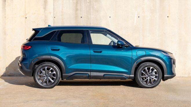 BYD ATTO 2 DM i 1,8 litros de gasolina 1.000 km autonomía precio 18.190 € nuevo SUV híbrido enchufable baratoventa España (12) BYD ATTO 2 DM i 1,8 litros de gasolina 1.000 km autonomía precio 18.190 € nuevo SUV híbrido enchufable baratoventa España (12)