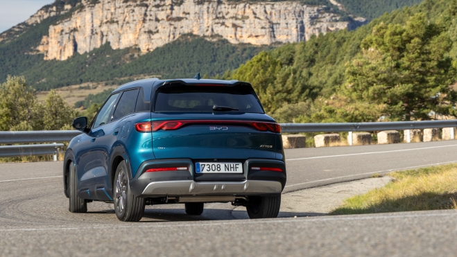 BYD ATTO 2 DM i 1,8 litros de gasolina 1.000 km autonomía precio 18.190 € nuevo SUV híbrido enchufable baratoventa España (10) BYD ATTO 2 DM i 1,8 litros de gasolina 1.000 km autonomía precio 18.190 € nuevo SUV híbrido enchufable baratoventa España (10)