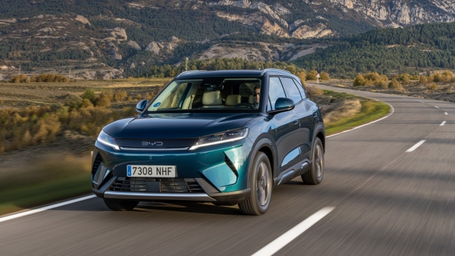 BYD ATTO 2 DM i 1,8 litros de gasolina 1.000 km autonomía precio 18.190 € nuevo SUV híbrido enchufable baratoventa España (6) BYD ATTO 2 DM i 1,8 litros de gasolina 1.000 km autonomía precio 18.190 € nuevo SUV híbrido enchufable baratoventa España (6)