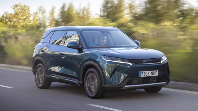 BYD ATTO 2 DM i 1,8 litros de gasolina 1.000 km autonomía precio 18.190 € nuevo SUV híbrido enchufable baratoventa España (9) BYD ATTO 2 DM i 1,8 litros de gasolina 1.000 km autonomía precio 18.190 € nuevo SUV híbrido enchufable baratoventa España (9)