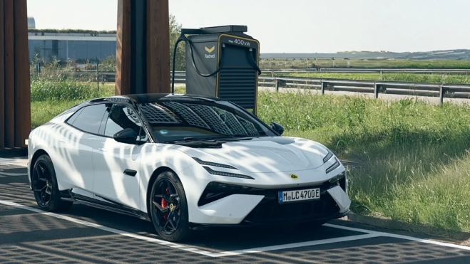El Emeya es la primera y única berlina eléctrica fabricada por Lotus. El Emeya es la primera y única berlina eléctrica fabricada por Lotus.
