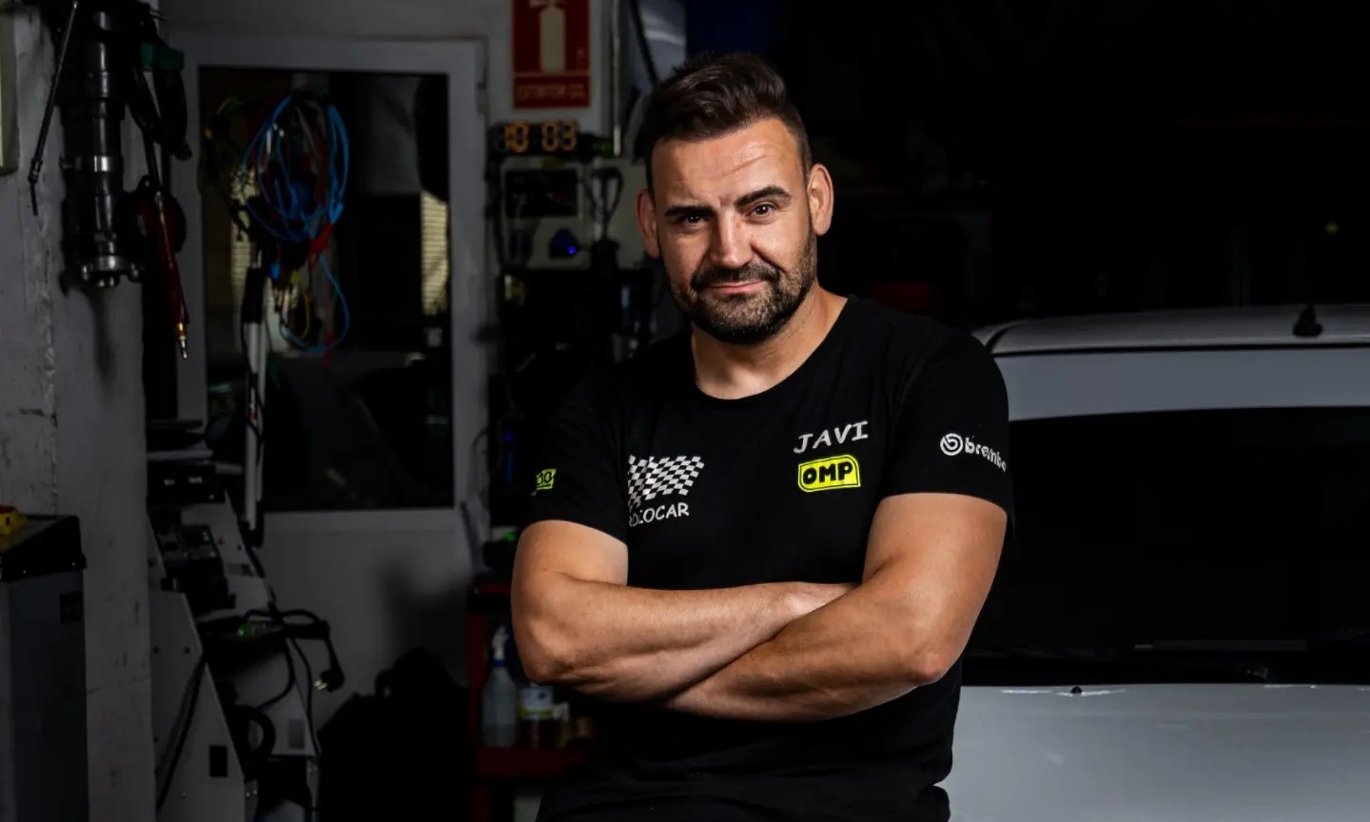 Javier Sendín regenta el taller Cardiocar de Salamanca.