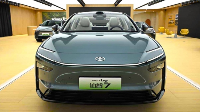 Toyota bz7 720 km autonomia Toyota tecnología Huawei Xiaomi humillar Tesla Volkswagen 2