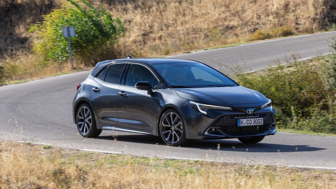 Toyota Corolla Electric Hybrid (1) Toyota Corolla Electric Hybrid (1)