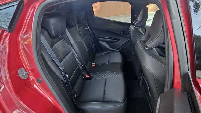 Renault Clio 2026 consumo 3,9 litros gasolina comportamiento dinamico peros (4) Renault Clio 2026 consumo 3,9 litros gasolina comportamiento dinamico peros (4)