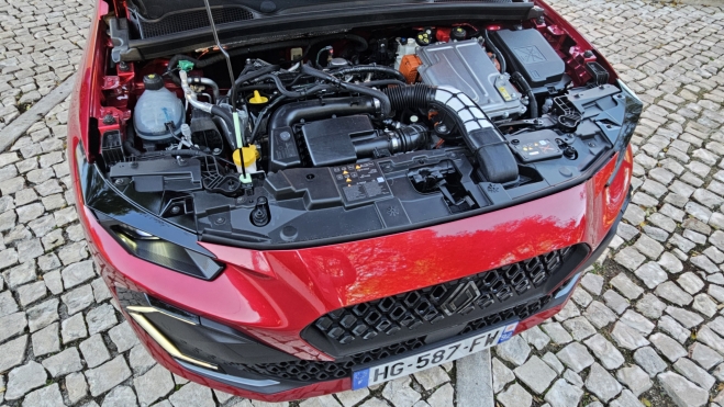 Renault Clio 2026 consumo 3,9 litros gasolina comportamiento dinamico peros (2) Renault Clio 2026 consumo 3,9 litros gasolina comportamiento dinamico peros (2)