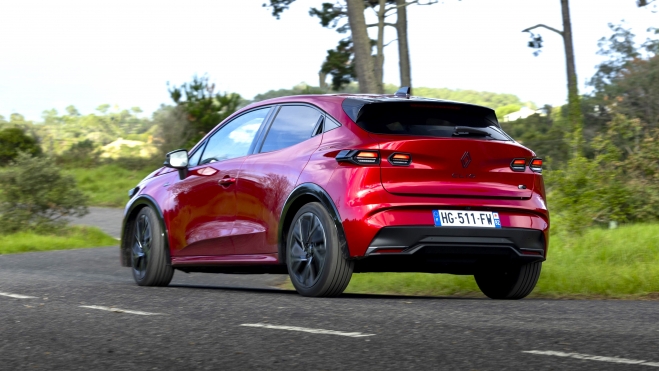 Renault Clio 2026 consumo 3,9 litros gasolina comportamiento dinamico peros (16) Renault Clio 2026 consumo 3,9 litros gasolina comportamiento dinamico peros (16)