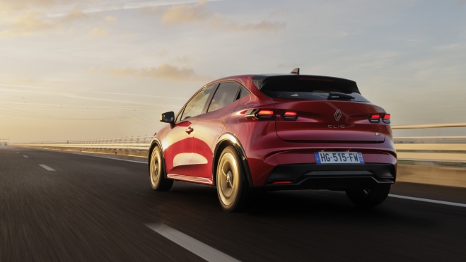 Renault Clio 2026 consumo 3,9 litros gasolina comportamiento dinamico peros (12) Renault Clio 2026 consumo 3,9 litros gasolina comportamiento dinamico peros (12)