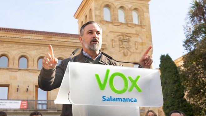 vox santiago abascal contra baliza v16 dgt