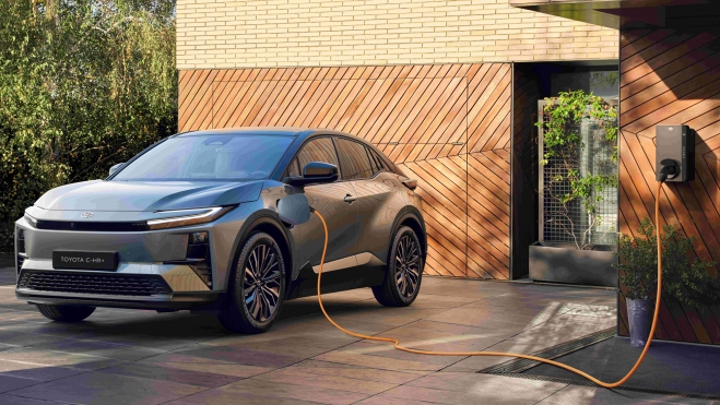 toyota alianzas europa ecosistema recarga coches electricos híbridos enchufables phev toyota alianzas europa ecosistema recarga coches electricos híbridos enchufables phev