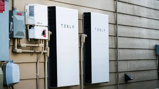 tesla powerwall 2 demanda colectiva bateria almacenamiento energia viviendas