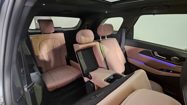 EBRO s900 Gasta 1,7 L100 km fabrica España 1.050 km autonomía 425 CV (17)