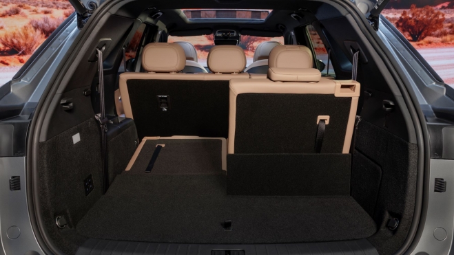 EBRO s900 Gasta 1,7 L100 km fabrica España 1.050 km autonomía 425 CV (12)