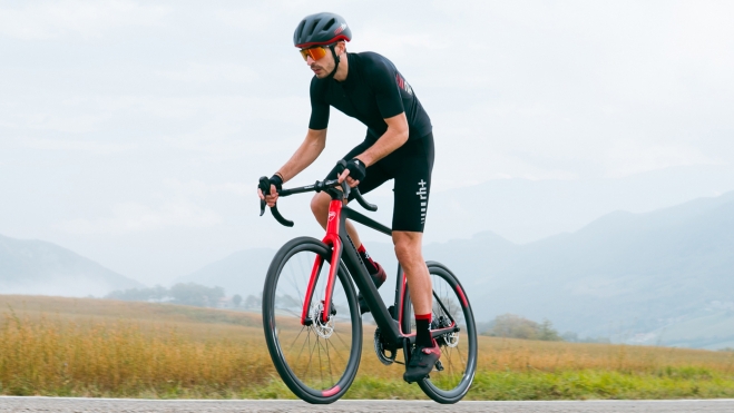 ducati nueva gama ebikes socio diamant 1