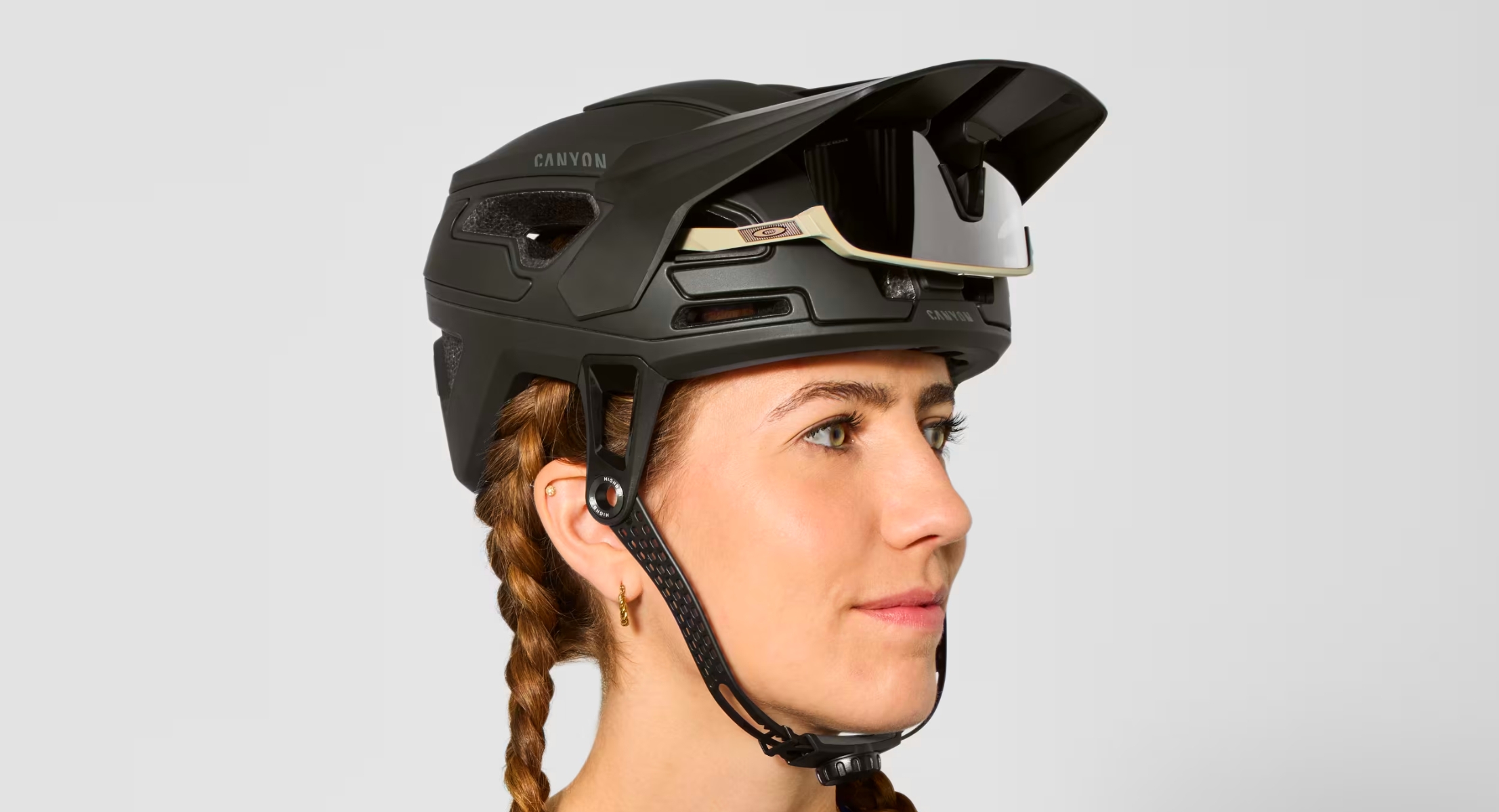 Este casco, novedad 2026, es de los más seguros que existen (Foto: Canyon).