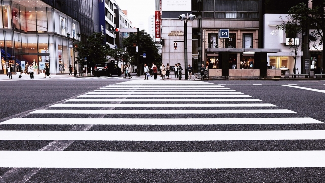paso peatones uso bicicletas patinetes electricos paso peatones uso bicicletas patinetes electricos
