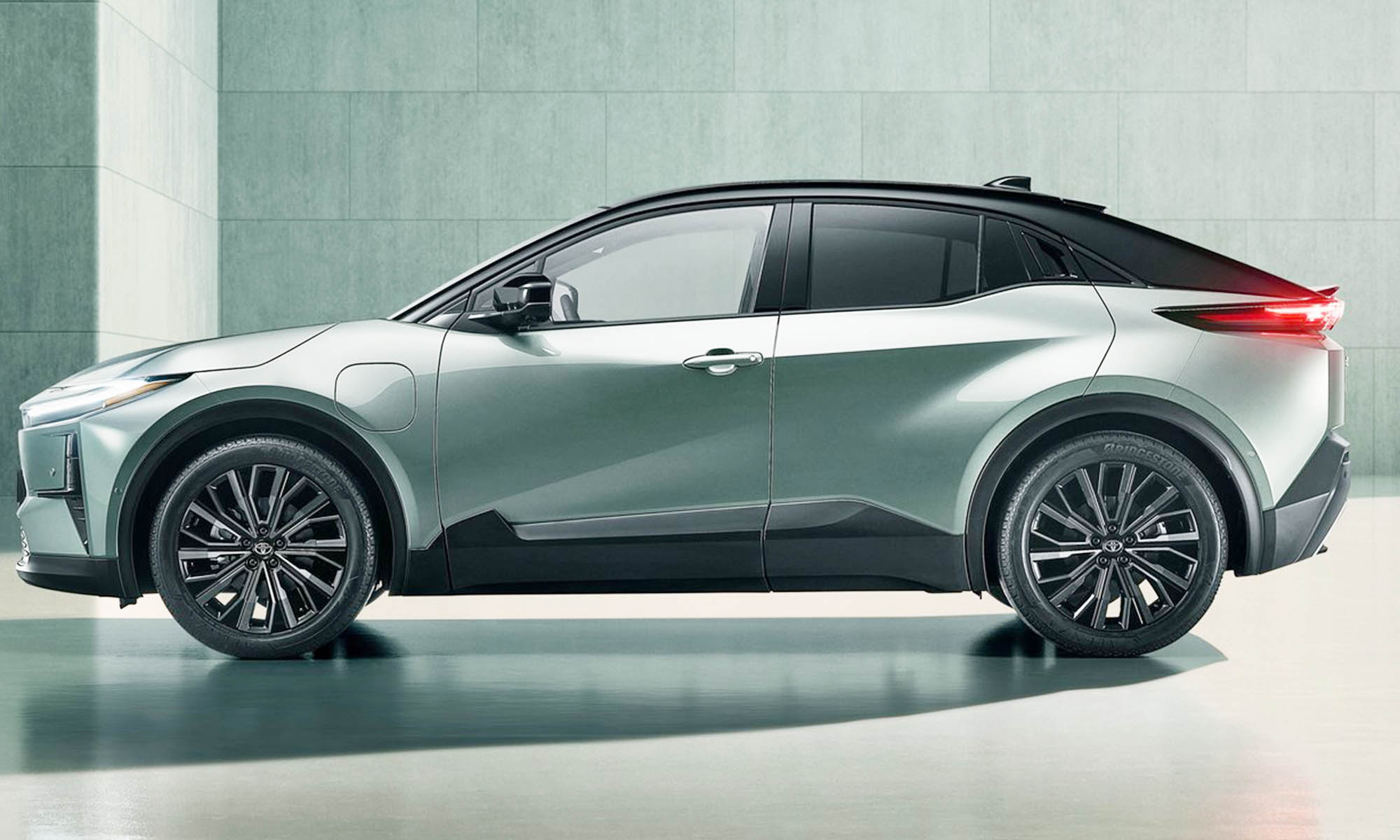 bajada precio toyota c hr + suv electrico 1