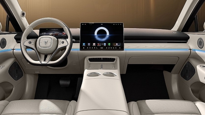 Voyah Passion L interior 0,17 litros de gasolina 1.400 km de autonomía berlina lujo marca ya en España Voyah Passion L interior 0,17 litros de gasolina 1.400 km de autonomía berlina lujo marca ya en España