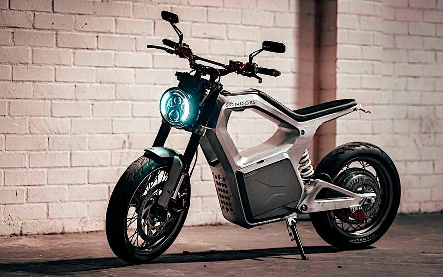  Sondors Metacycle, la primera motocicleta eléctrica del fabricante estadounidense no decepciona ni en el diseño, ni en las especificaciones ni en el precio. 