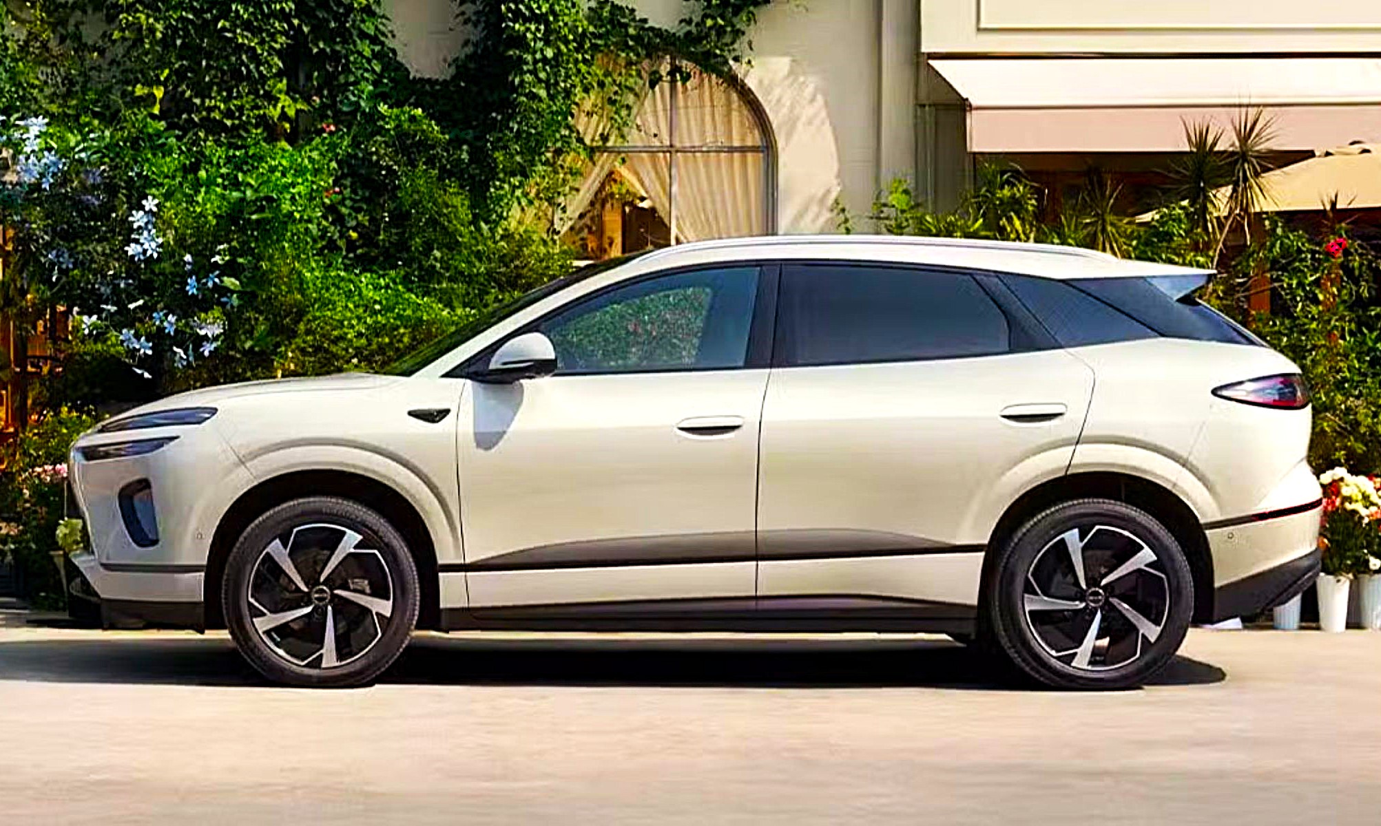 El BYD Sealion 06 es ligeramente más grande que el BYD Seal U, el modelo del fabricante chino con más ventas en España.