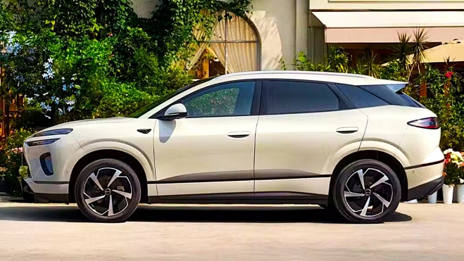 El BYD Sealion 06 es ligeramente más grande que el BYD Seal U, el modelo del fabricante chino con más ventas en España.