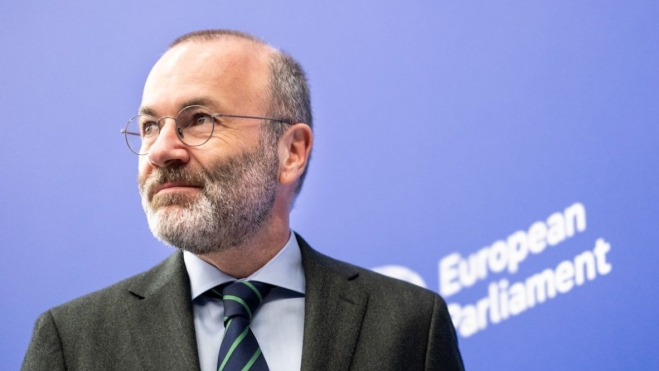 Manfred Weber UE permitirá motor combustión más allá de 2035 y 2040 fabricantes coches y Europa aliviados