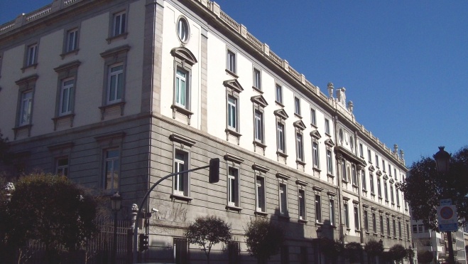 Tribunal Supremo sentencia instalar punto de recarga coche eléctrico España no permiso vecinos Tribunal Supremo sentencia instalar punto de recarga coche eléctrico España no permiso vecinos