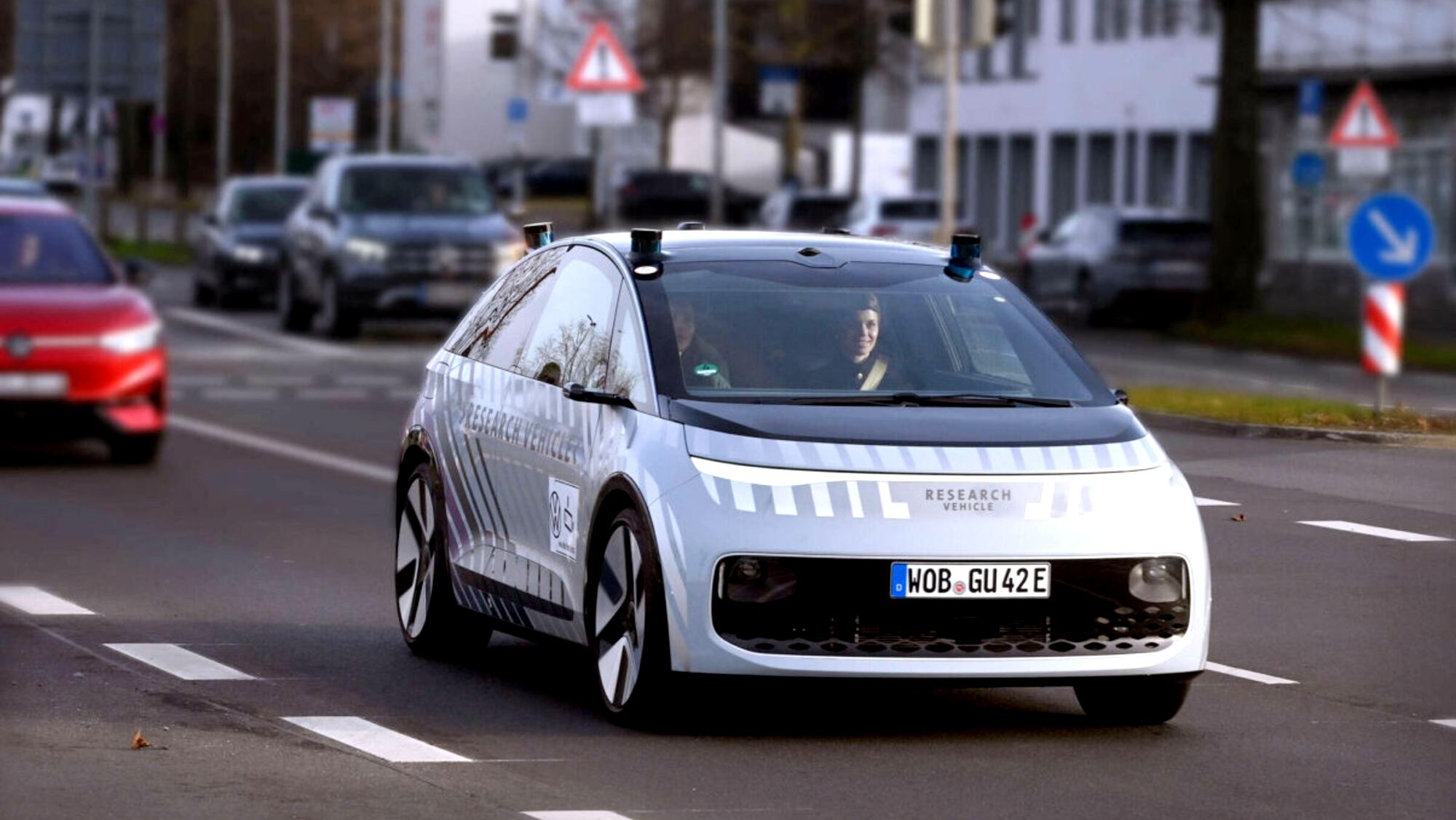 Volkswagen Desafía a Tesla con su Gen.Urban: Pruebas de Conducción Autónoma en Marcha