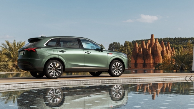 Hongqi HS6 PHEV Trasera