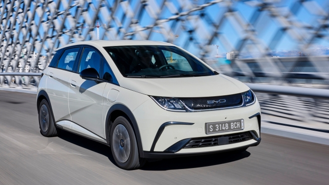 BYD Dolphin Delantera