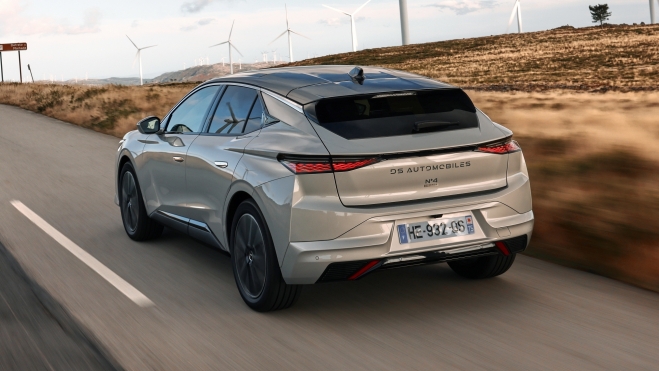 DS N4 E TENSE Trasera